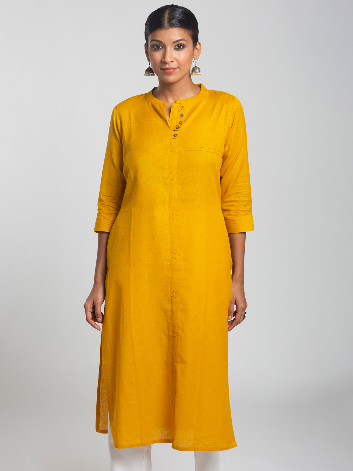 Buy online Yellow Solid Notch Neck Straight Kurti from Kurta Kurtis for  Women by Anubhutee for ₹409 at 76% off | 2024 Limeroad.com
